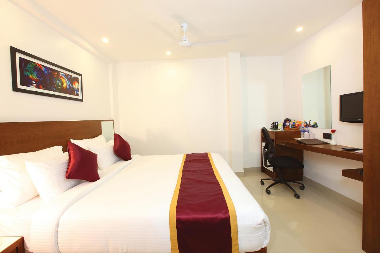Hotel Park Residency Kozhencherry Kozhancheri Exterior photo