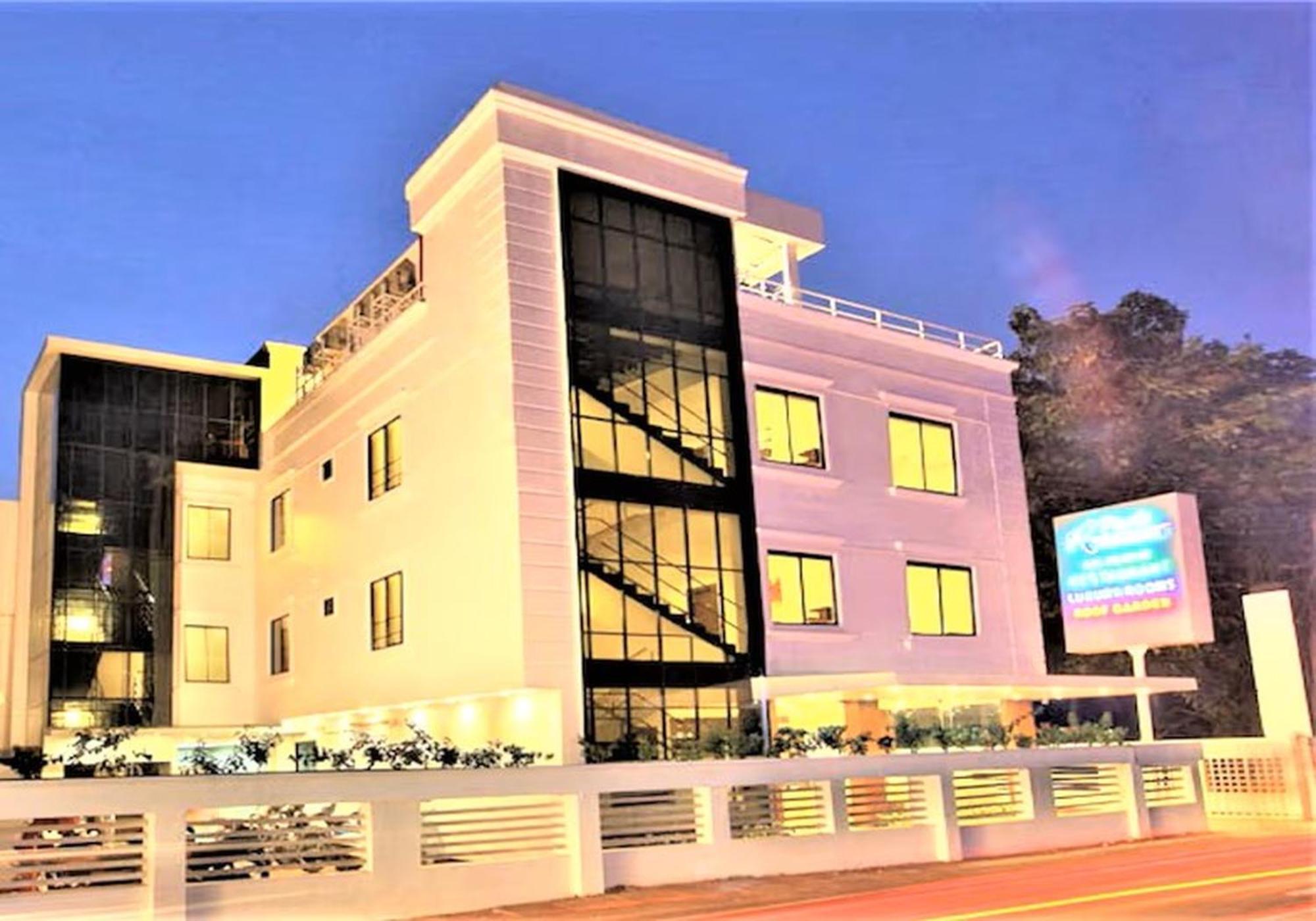 Hotel Park Residency Kozhencherry Kozhancheri Exterior photo